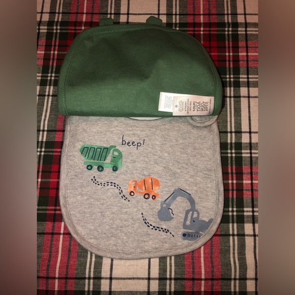 Carters baby bibs - Picture 3 of 3